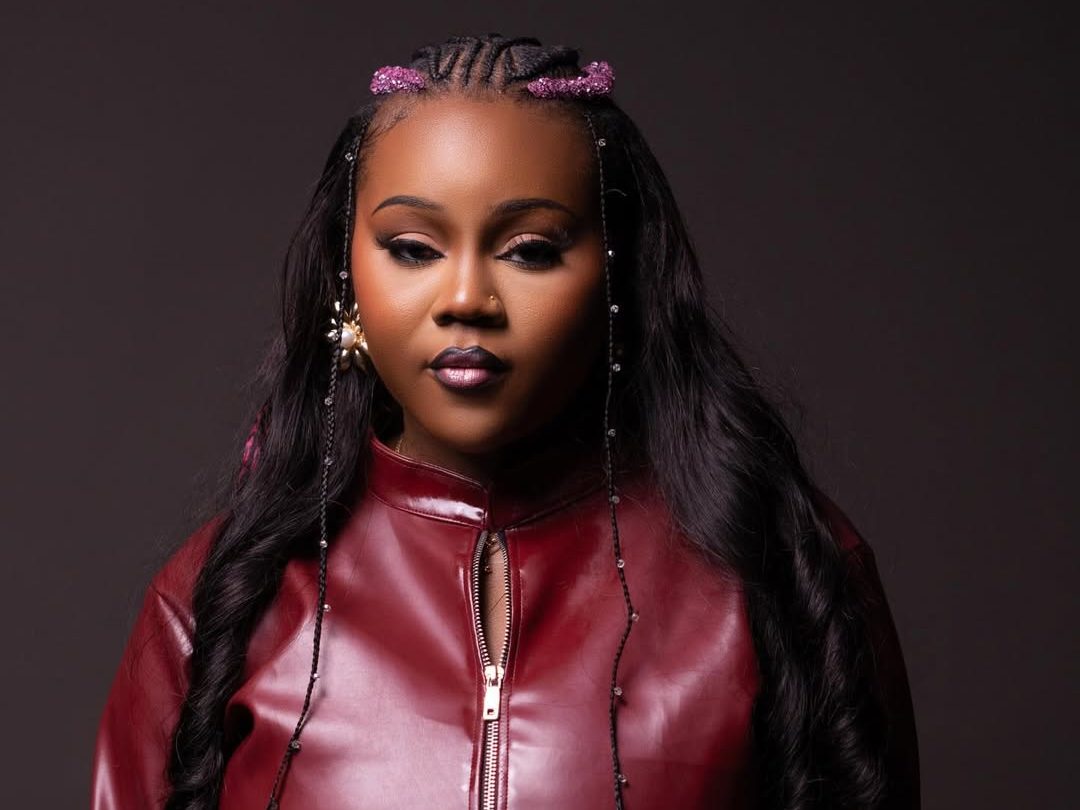 Director Pink Phyno Experience green screen